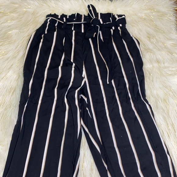 H&M - Black And Tan Stripe Paper Bag Pants Size 4 - Picture 3 of 10